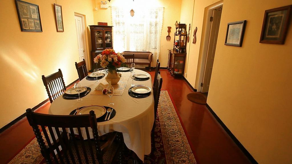 Senani Colonial Holiday Bungalow Nuwara Eliya Pokój zdjęcie